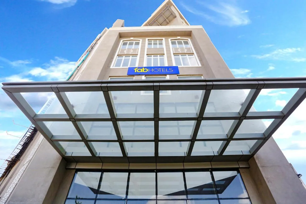 Hotel Fabhotel Sapphire 83 Gurgaon