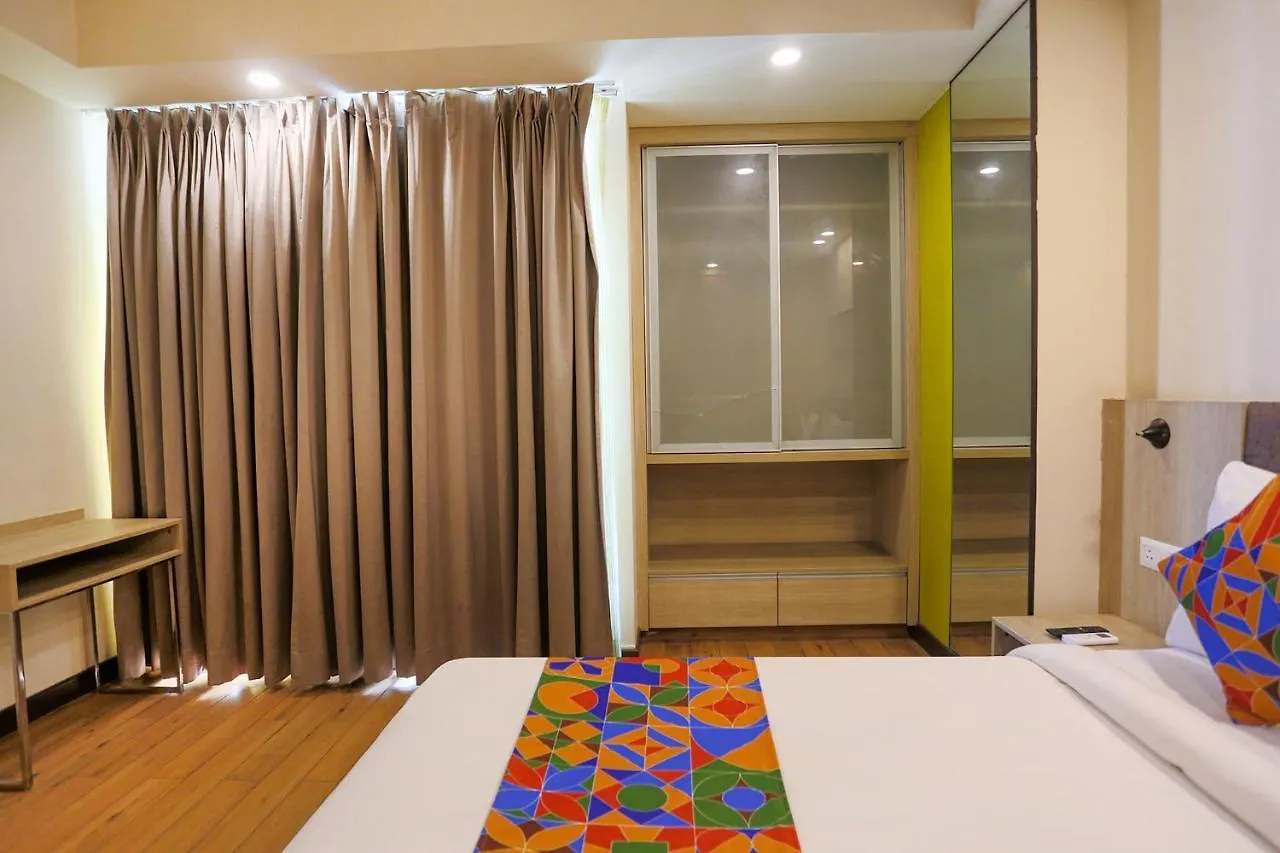 Hotel Fabhotel Sapphire 83 Gurgaon