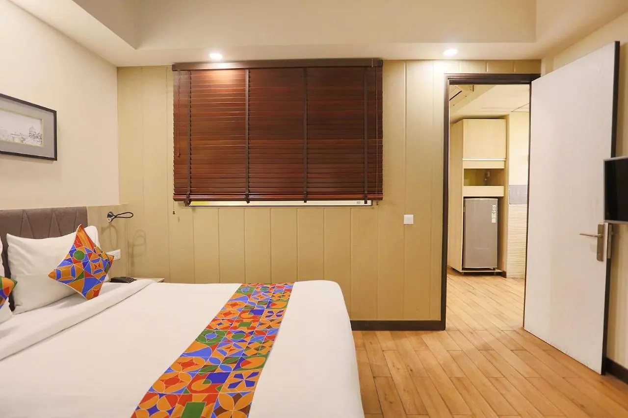 Hotel Fabhotel Sapphire 83 Gurgaon